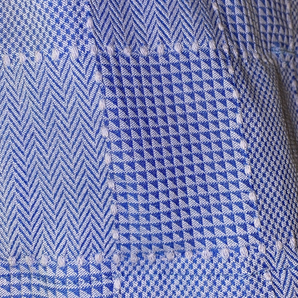Detailed Thread Buttoned Top - Picture 3 of 4